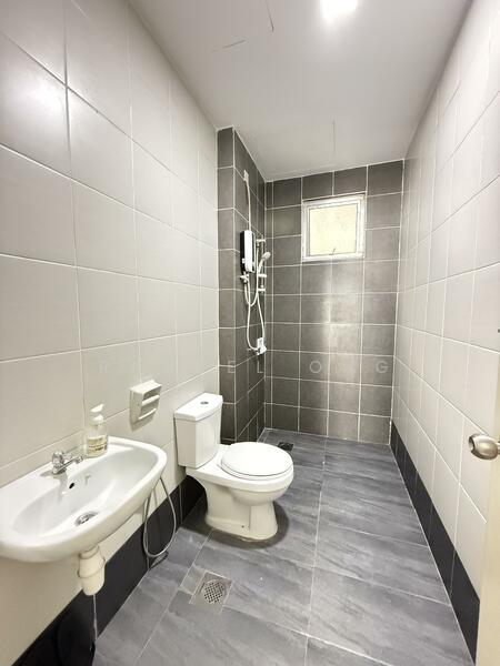 Service Residence for Sale at BSP 21 - Rachel Ong - Bathroom - PropertyGuru.com.my
