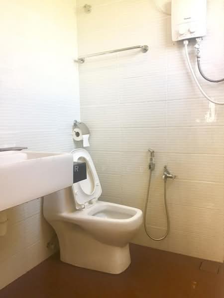 Rumah Banglo untuk Dijual di Shah Alam (Selangor) - Mahzah Mohd Rapiee - Bathroom - PropertyGuru.com.my