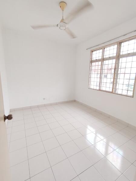 Pangsapuri untuk Dijual di Pangsapuri Lagoon Perdana - Jimmy Low - Interior - PropertyGuru.com.my