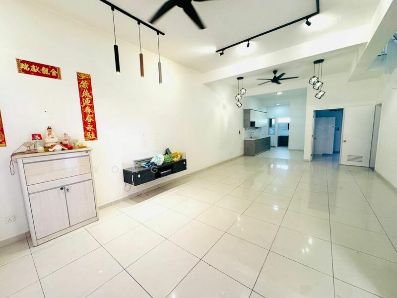 2-storey Terraced House for Sale in Bandar Gamuda Gardens (Rawang) - Kwong Xiao Wei - Living Room - PropertyGuru.com.my