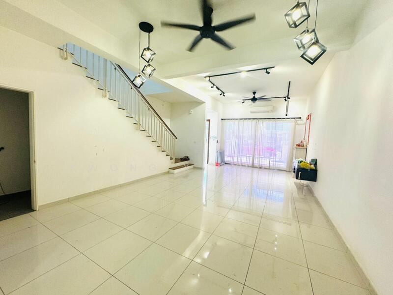 2-storey Terraced House for Sale in Bandar Gamuda Gardens (Rawang) - Kwong Xiao Wei - Living Room - PropertyGuru.com.my