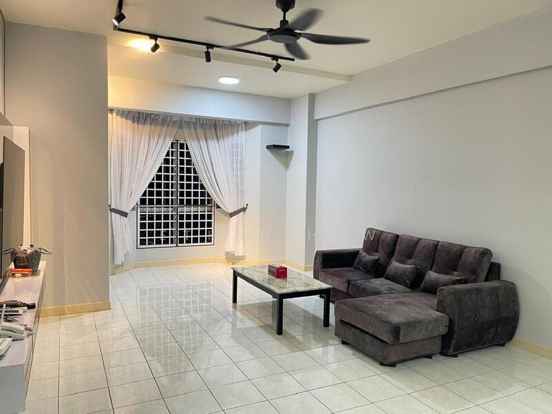 Permas Ville Apartment untuk Untuk Disewa - RM 1,900 /bulan, Feb 2026 - Living Room - PropertyGuru.com.my