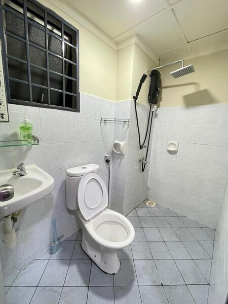 Permas Ville Apartment untuk Untuk Disewa - RM 1,900 /bulan, Feb 2026 - Bathroom - PropertyGuru.com.my