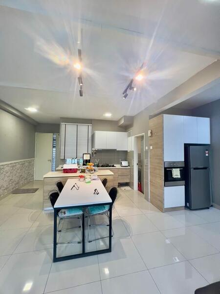 Apartment for Sale at D'Lagoon Luxury Apartment - May Lee - Kitchen - PropertyGuru.com.my