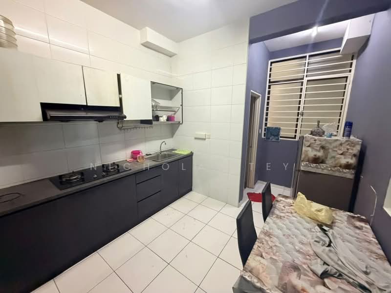Service Residence for Sale at Sky Gardens Residences - Nicholas Tey - Kitchen - PropertyGuru.com.my