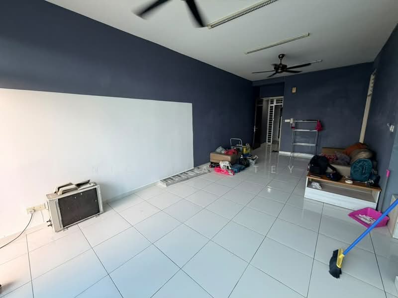 Service Residence for Sale at Sky Gardens Residences - Nicholas Tey - Living Room - PropertyGuru.com.my