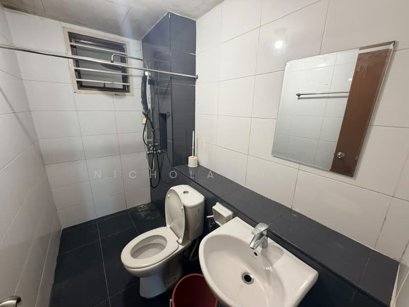 Service Residence for Sale at Sky Gardens Residences - Nicholas Tey - Bathroom - PropertyGuru.com.my