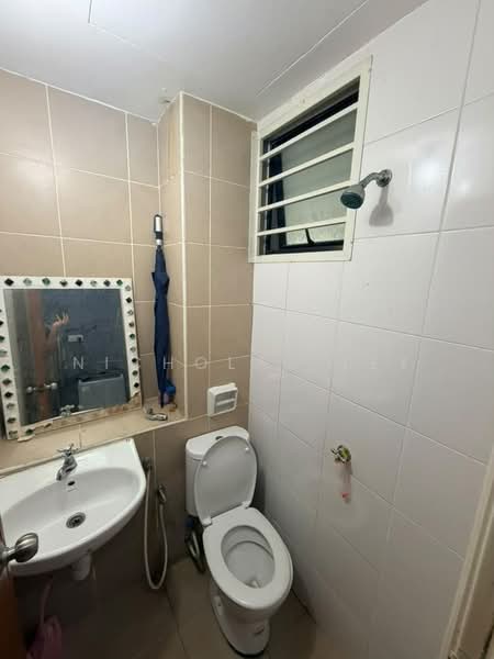 Service Residence for Sale at Sky Gardens Residences - Nicholas Tey - Bathroom - PropertyGuru.com.my