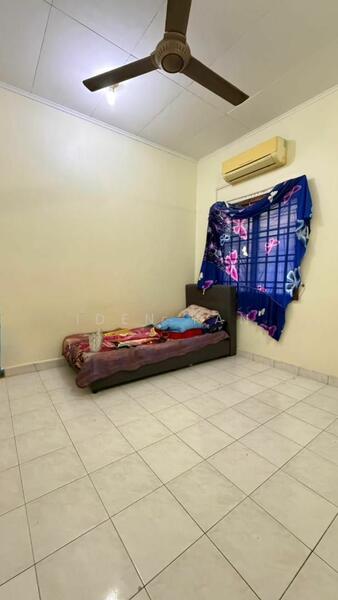 2-storey Terraced House for Sale in Mutiara Rini (Skudai) - Iden Tan - Bedroom - PropertyGuru.com.my