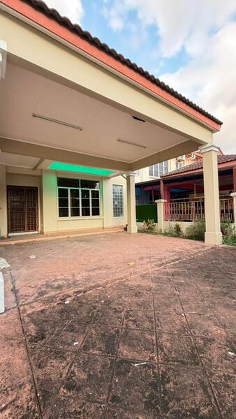 2-storey Terraced House for Sale in Mutiara Rini (Skudai) - Iden Tan - Exterior - PropertyGuru.com.my