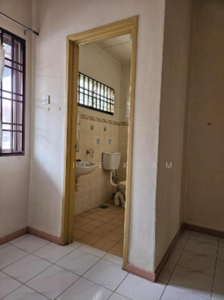 Taman Kajang Perdana untuk Untuk Dijual - RM 530,000, Mac 2026 - Bathroom - PropertyGuru.com.my