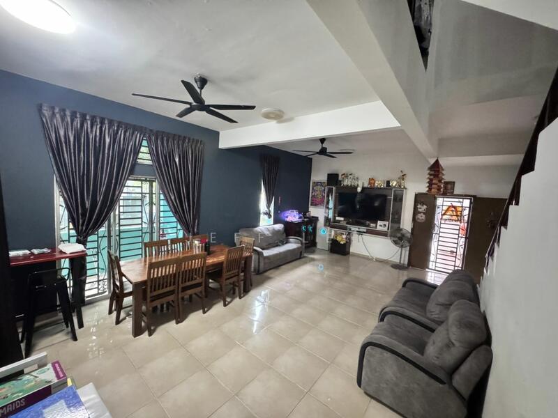 2-storey Terraced House for Sale in Taman Nusa Sentral (Iskandar Puteri (Nusajaya)) - Jeff Lee - Living Room - PropertyGuru.com.my