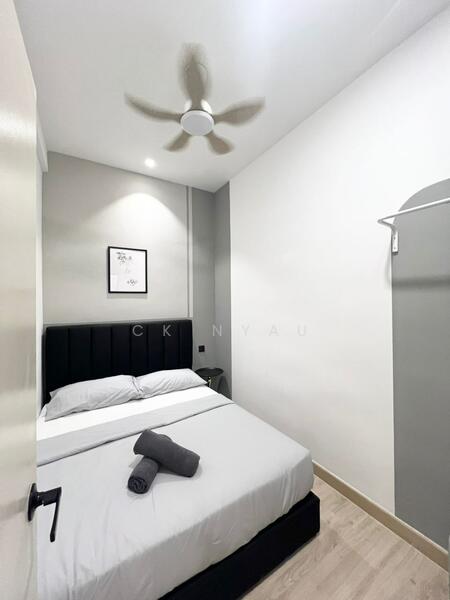 For Rent - Piccadilly