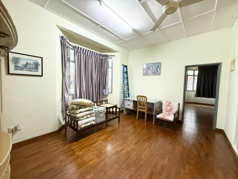 2-storey Terraced House for Sale in Taman Sutera Utama (Skudai) - Wee Howe - Living Room - PropertyGuru.com.my