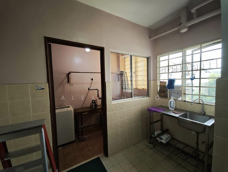 Condominium for Sale at Paradesa Tropica - Alex CHONG - Kitchen - PropertyGuru.com.my