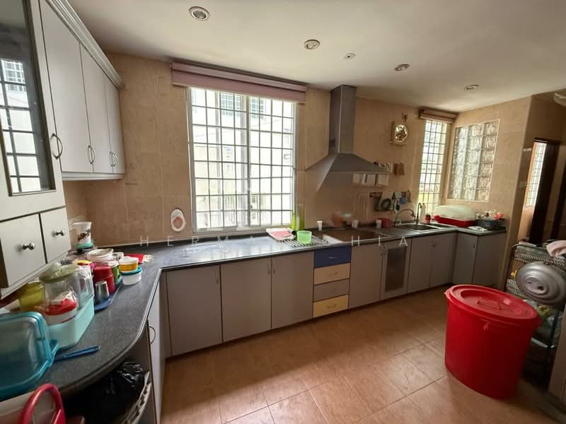 2-storey Terraced House for Sale in Ampang (Selangor) - Herman Chia - Kitchen - PropertyGuru.com.my