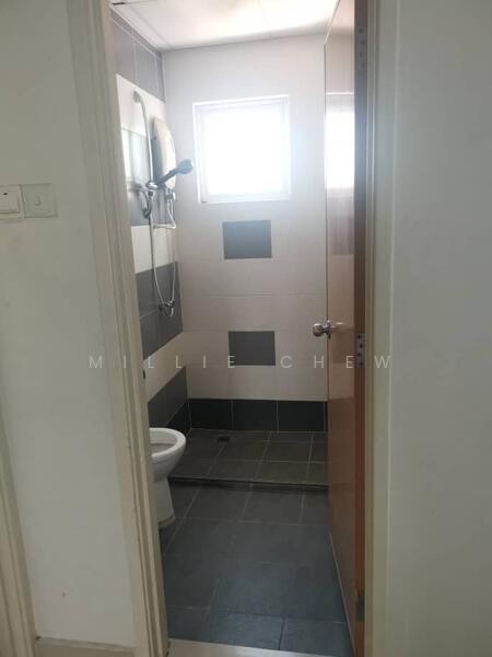 Condominium for Rent at I-Regency Condominium (Ideal Regency) - Millie Chew - Bathroom - PropertyGuru.com.my