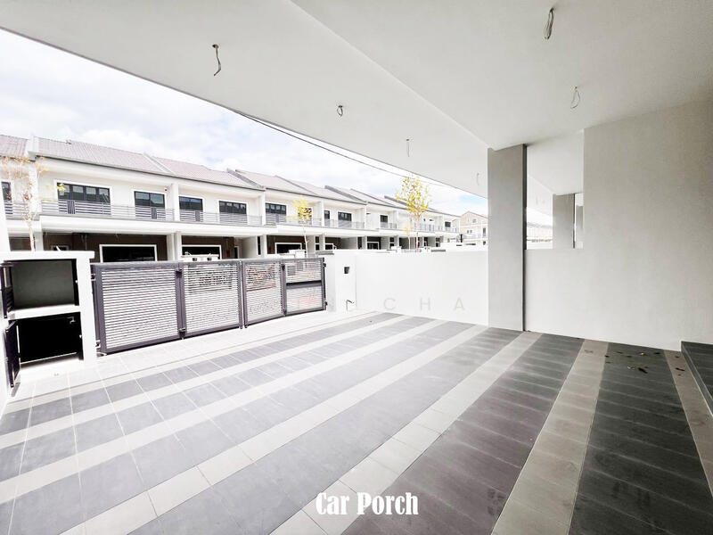 2.5-storey Terraced House for Sale in Ipoh (Perak) - Kevin Chai - Car Porch - PropertyGuru.com.my