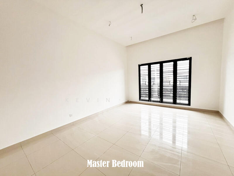 2.5-storey Terraced House for Sale in Ipoh (Perak) - Kevin Chai - Master Bedroom - PropertyGuru.com.my