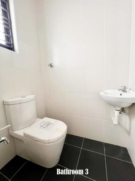 2.5-storey Terraced House for Sale in Ipoh (Perak) - Kevin Chai - Bathroom 3 - PropertyGuru.com.my