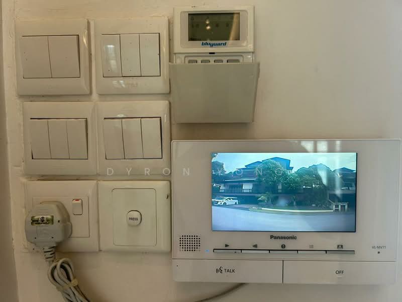 Rumah Banglo untuk Dijual di Country Heights Damansara (Kuala Lumpur) - Dyron Yong - Exterior - PropertyGuru.com.my