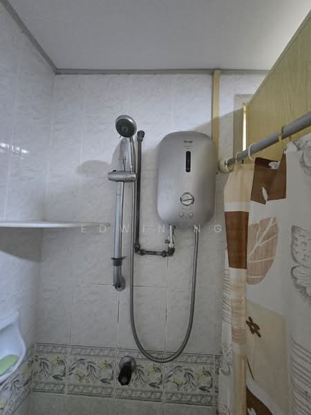 Parkview Towers untuk Untuk Disewa - RM 1,300 /bulan, Mac 2026 - Bathroom - PropertyGuru.com.my