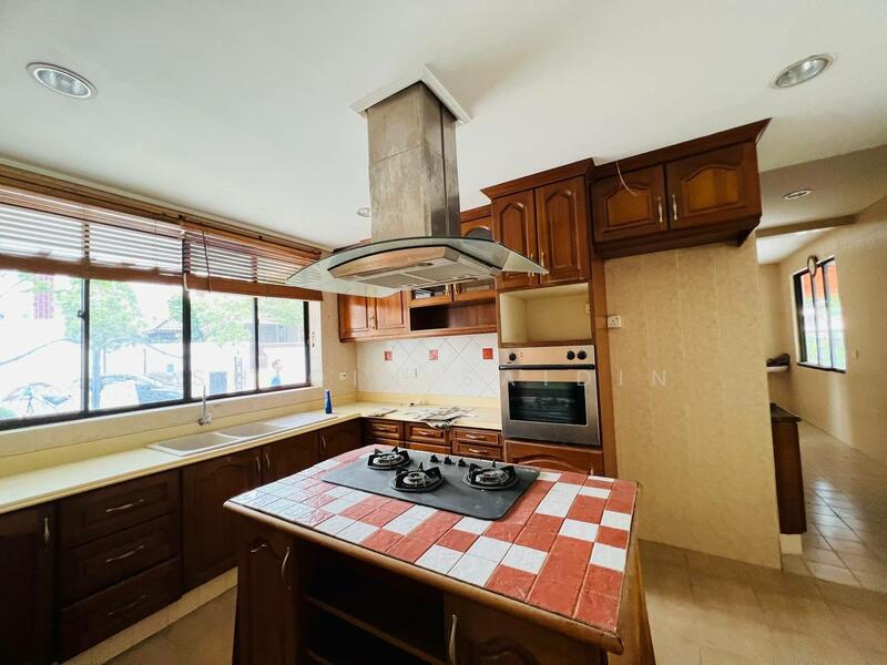 Bungalow for Sale in Shah Alam (Selangor) - Shiqin Saidin - Kitchen - PropertyGuru.com.my