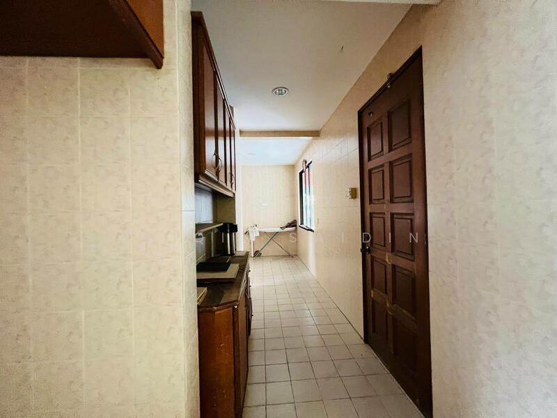 Bungalow for Sale in Shah Alam (Selangor) - Shiqin Saidin - Corridor - PropertyGuru.com.my