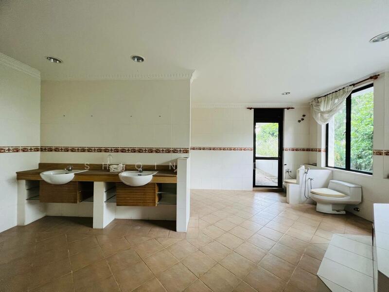 Bungalow for Sale in Shah Alam (Selangor) - Shiqin Saidin - Bathroom - PropertyGuru.com.my