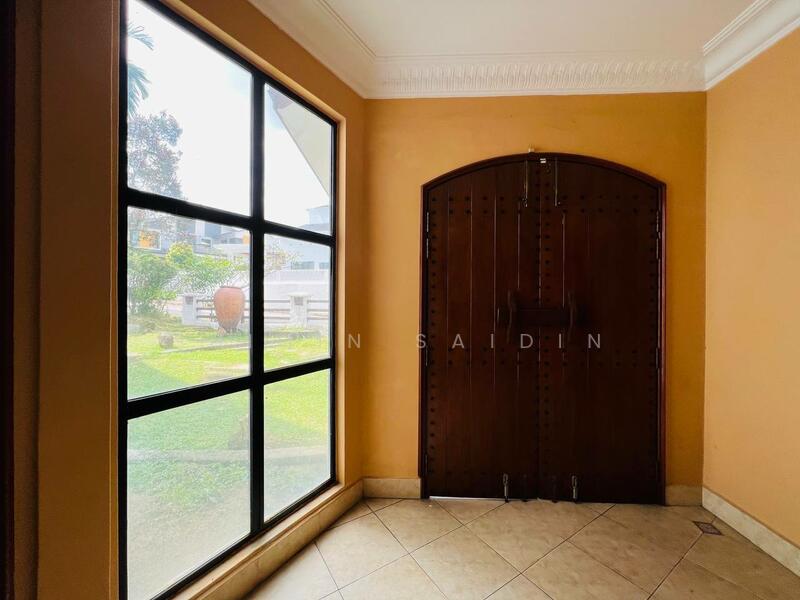 Bungalow for Sale in Shah Alam (Selangor) - Shiqin Saidin - Entrance - PropertyGuru.com.my