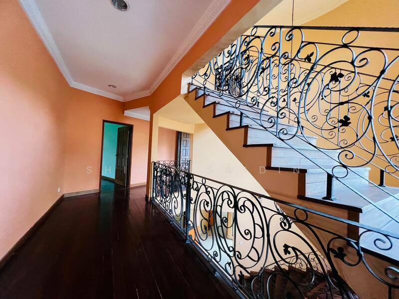 Bungalow for Sale in Shah Alam (Selangor) - Shiqin Saidin - Corridor - PropertyGuru.com.my