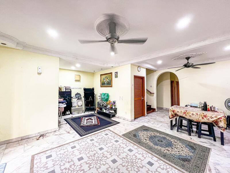 Taman Teluk Gedung Indah untuk Untuk Dijual - RM 599,000, Feb 2026 - Living Room - PropertyGuru.com.my