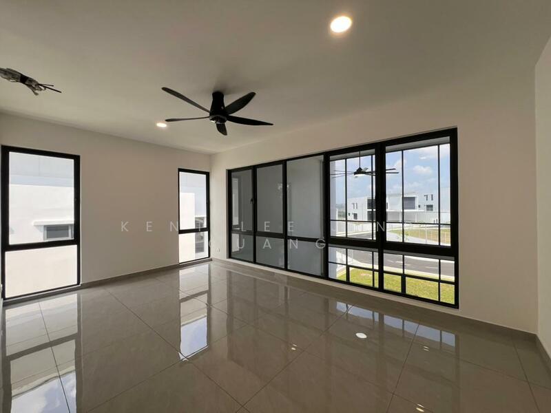 Bungalow for Sale in Seksyen U10 (Shah Alam) - Kent Lee Jing Guang - Living Room - PropertyGuru.com.my