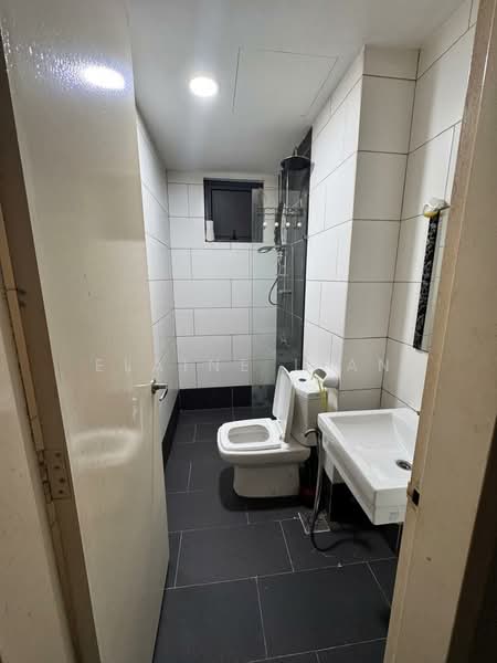 Kondominium untuk Disewa di Selayang 18 - Elaine Lian - Bathroom - PropertyGuru.com.my