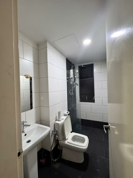 Kondominium untuk Disewa di Selayang 18 - Elaine Lian - Bathroom - PropertyGuru.com.my