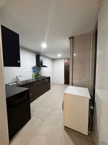 Kondominium untuk Disewa di Selayang 18 - Elaine Lian - Kitchen - PropertyGuru.com.my