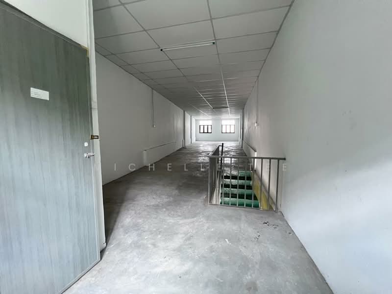 Shop for Rent in Kawasan 1 (Klang) - Michelle Tee - Corridor - PropertyGuru.com.my