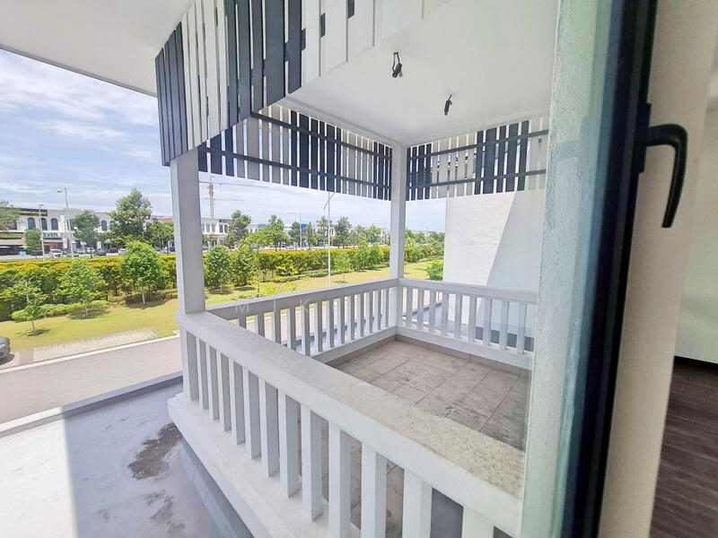 2-storey Terraced House for Sale in Eco Majestic (Semenyih) - Mike Lim - Balcony - PropertyGuru.com.my