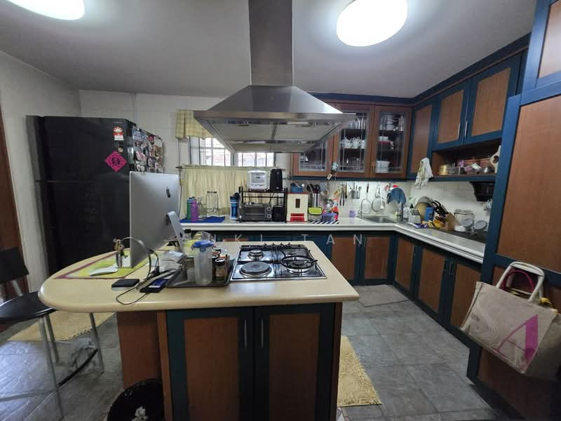 2-storey Terraced House for Sale in Bandar Kinrara (Selangor) - Suki Tan - Kitchen - PropertyGuru.com.my