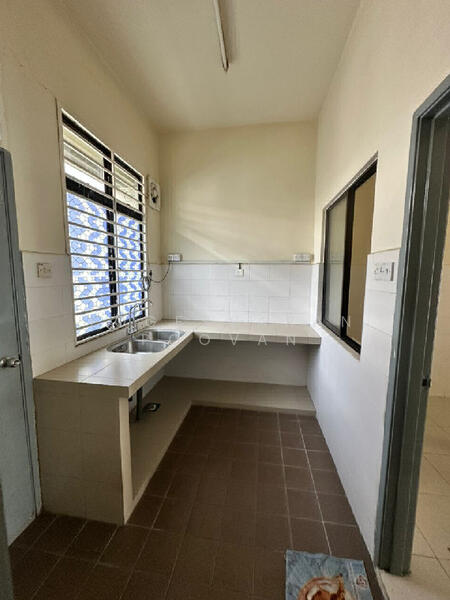 Terraced House for Sale in Bandar Puteri Klang (Klang) - Yogesvaran Poovan - Kitchen - PropertyGuru.com.my