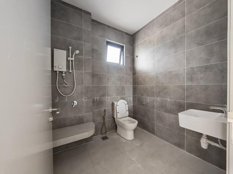 Semi-Detached House for Sale in Cyber 10 (Cyberjaya) - Ji Chuan Lee - Bathroom - PropertyGuru.com.my