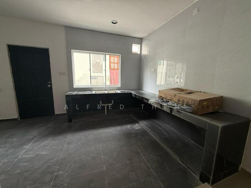 2-storey Terraced House for Sale in Taman Tasek (Johor Bahru) - Alfred Then - Kitchen - PropertyGuru.com.my