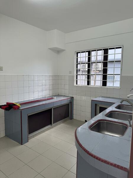 1-storey Terraced House for Sale in Petaling Jaya (Selangor) - Mathis Hue - Kitchen - PropertyGuru.com.my
