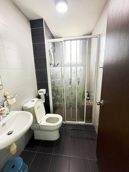 Reflections Condominium untuk Untuk Disewa - RM 1,600 /bulan, Feb 2026 - Bathroom - PropertyGuru.com.my