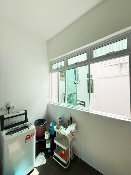 Reflections Condominium untuk Untuk Disewa - RM 1,600 /bulan, Feb 2026 - Balcony - PropertyGuru.com.my