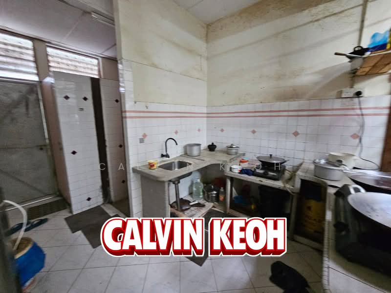 1-storey Terraced House for Sale in Taman Iping (Batu Maung) - Calvin Keoh - Kitchen - PropertyGuru.com.my