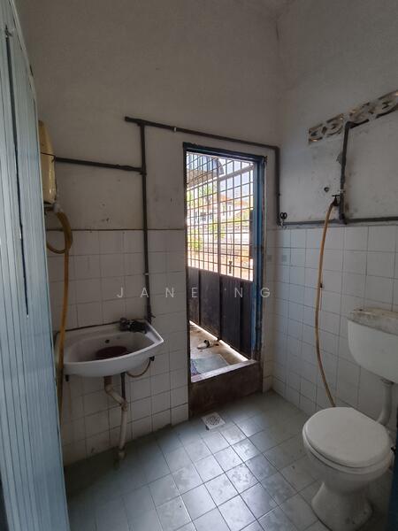 2-storey Terraced House for Sale in Taman Impian (Bukit Mertajam) - Jane Ng - Bathroom - PropertyGuru.com.my