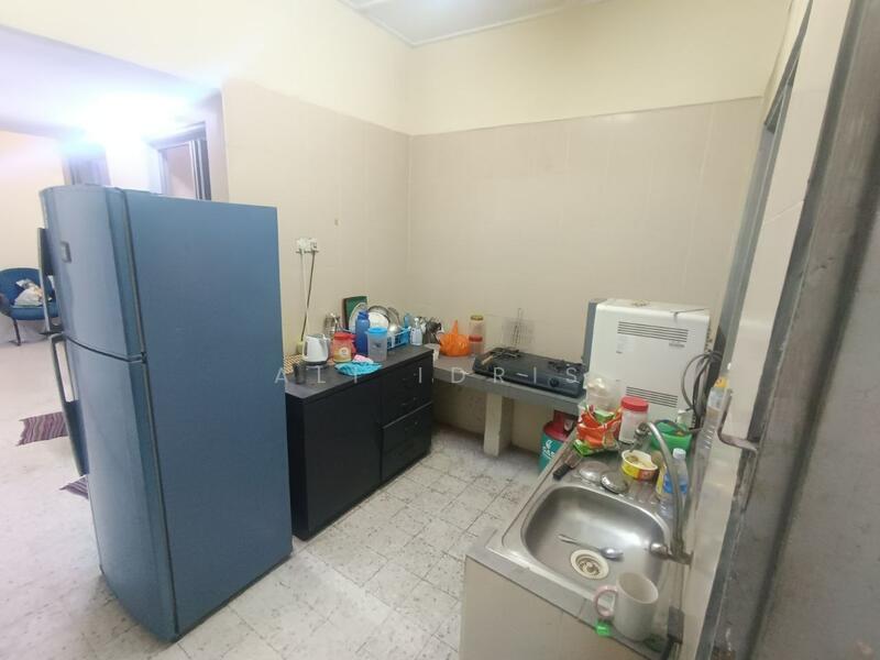 Taman Sri Segambut untuk Untuk Dijual - RM 520,000, Mac 2026 - Kitchen - PropertyGuru.com.my