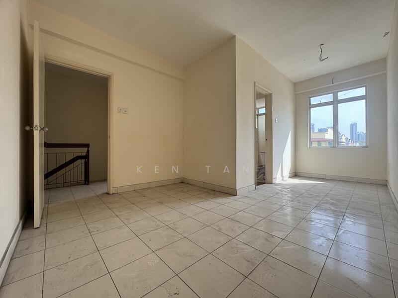 2.5 Storey Terrace @ Bukit Serdang untuk Untuk Dijual - RM 900,000, Mac 2026 - Interior - PropertyGuru.com.my