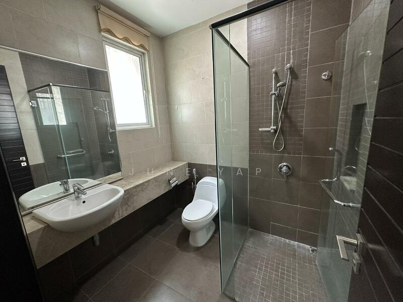 Semi-Detached House for Rent in Duta Tropika (Batu) - June Yap - Bathroom - PropertyGuru.com.my